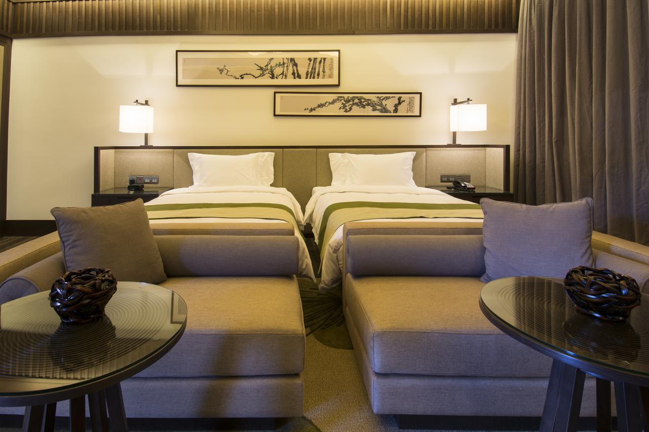 Dusit Devarana Hot Springs & Spa Guangzhou Bagian luar foto