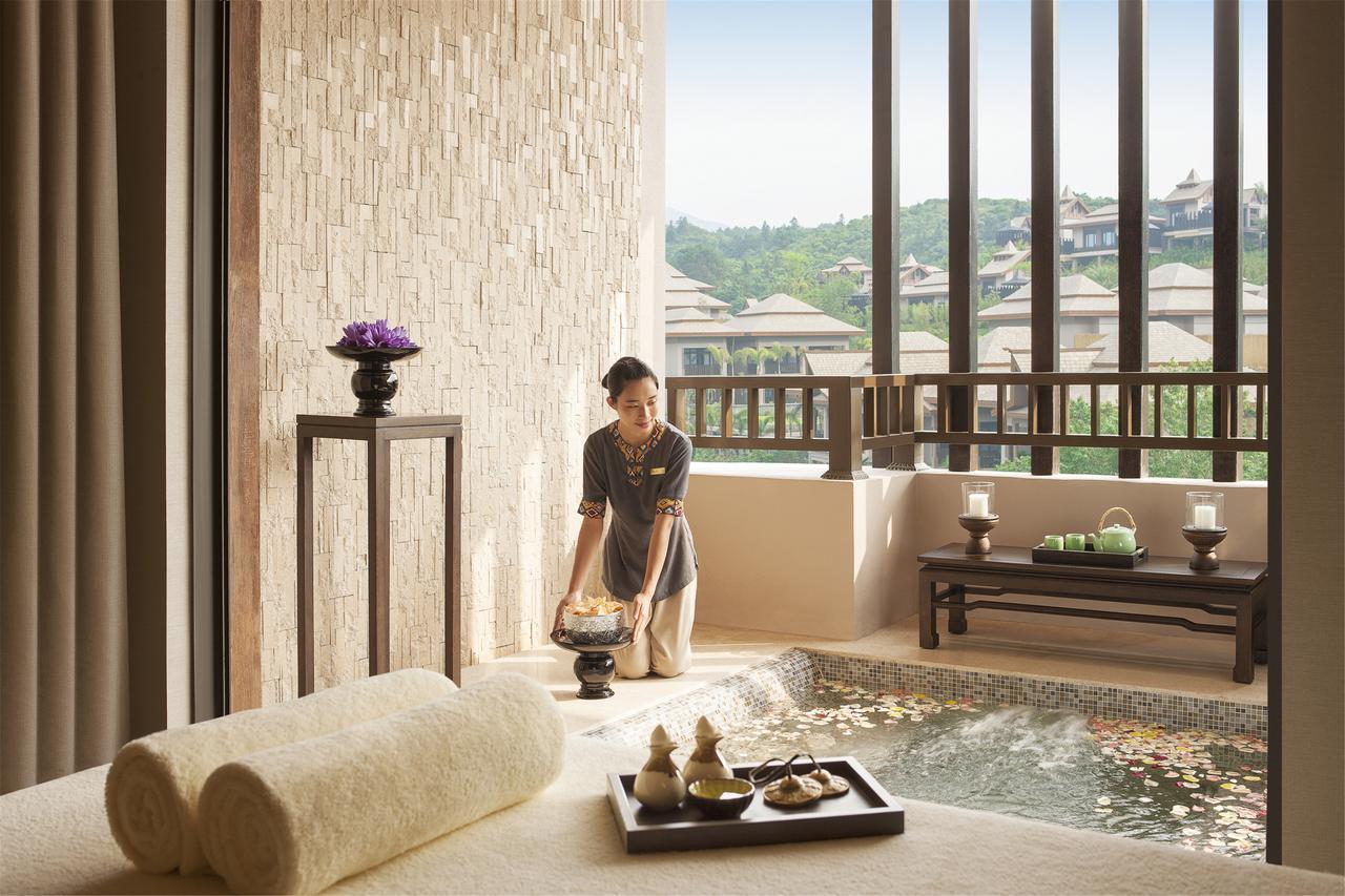 Dusit Devarana Hot Springs & Spa Guangzhou Bagian luar foto